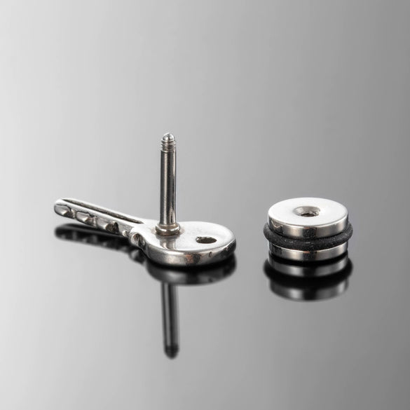 Unisex Piercing Titanium Steel Casting And Polishing Key Scissors Ear Studs