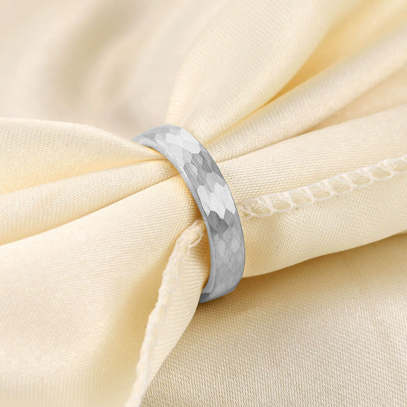 Unisex Tungsten Steel Ring With Faceted Geometric Fish Scale Hammered Pattern And Electroplated Finish