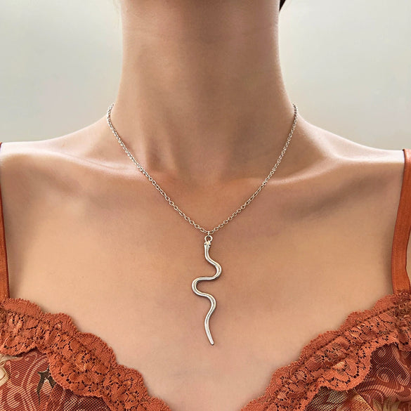 Unisex Zinc Alloy Animal Zodiac Snake Pendant Necklace With Electroplating And Regular Chain Ins Style Punk Hiphop Cold Style