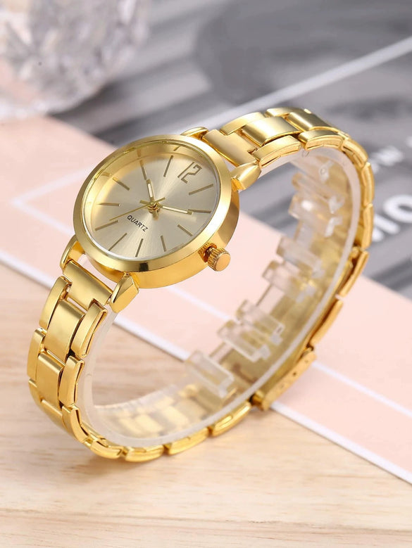 Universal Casual Alloy Case Round Dial Quartz Watch With Steel Band And Ordinary Glass Mirror