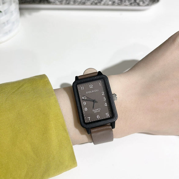 Universal Leisure Style Rectangular Quartz Watch For Junior High School Students Pu And Alloy Material