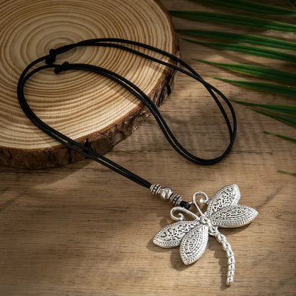 Vacation Ethnic Style Dragonfly Alloy Leather Wax Line Irregular Tassel Alloy Women'S Pendant Necklace