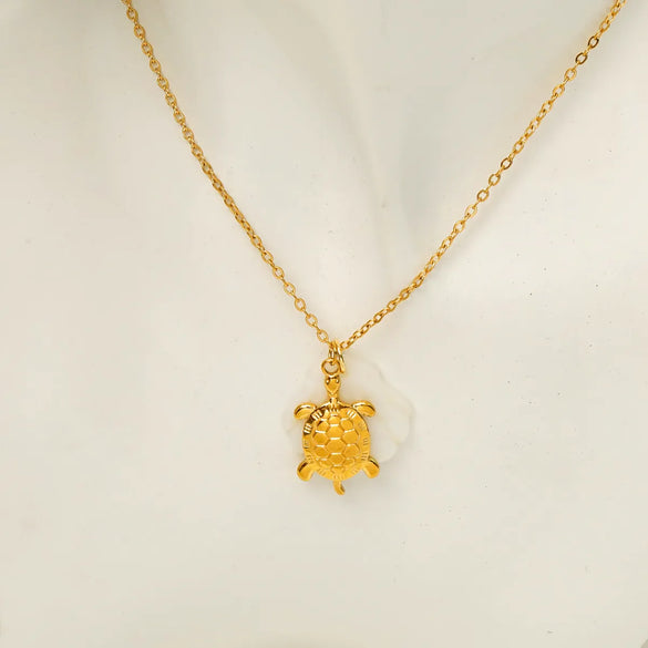 Vacation Marine Style Beach Starfish Dolphin Shell 18K Gold Plated Shell Titanium Steel Wholesale Pendant Necklace