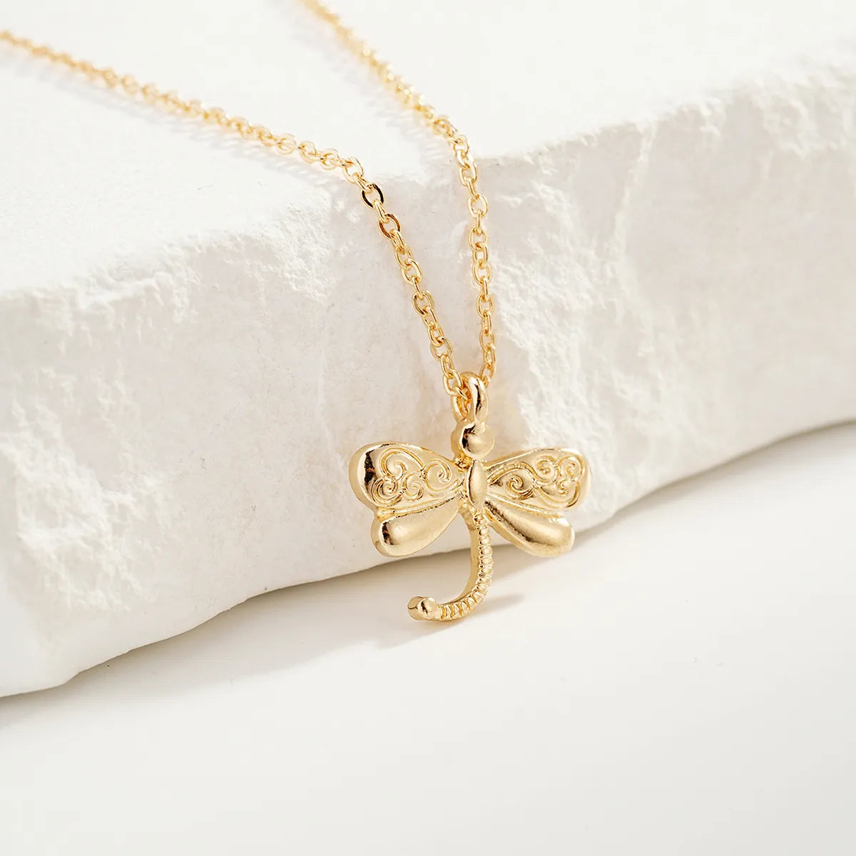 Vacation Simple Style Classic Style Dragonfly Gold Plated Zinc Alloy Wholesale Necklace