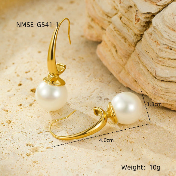 Versatile Highend Stainless Steel Cshaped Pearl Pendant Electroplated Jewelry For Women