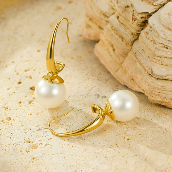 Versatile Highend Stainless Steel Cshaped Pearl Pendant Electroplated Jewelry For Women