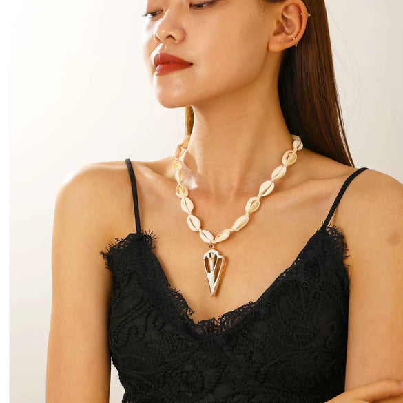 Versatile Shell Conch Pendant Necklace For Women Handmade With Animals Zodiac Pattern