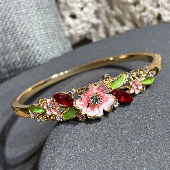 Vintage Enamel Flower Bracelet For Women Delicate Floral Jewelry With Sparkling Diamond Accents And Plated Finish