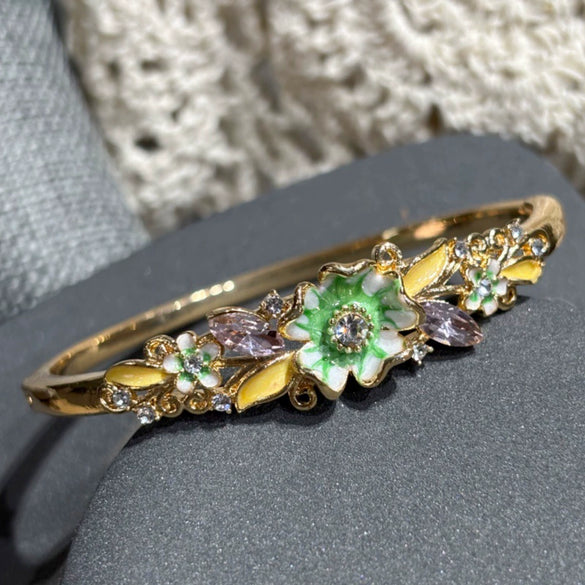 Vintage Enamel Flower Bracelet For Women Delicate Floral Jewelry With Sparkling Diamond Accents And Plated Finish