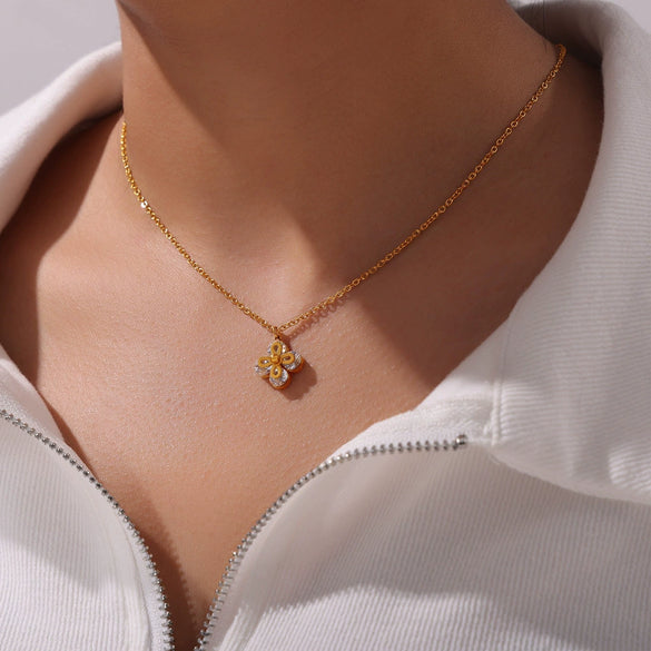 Vintage Flower Pendant Titanium Steel Gold Plated Necklace With Geometric Design For Women
