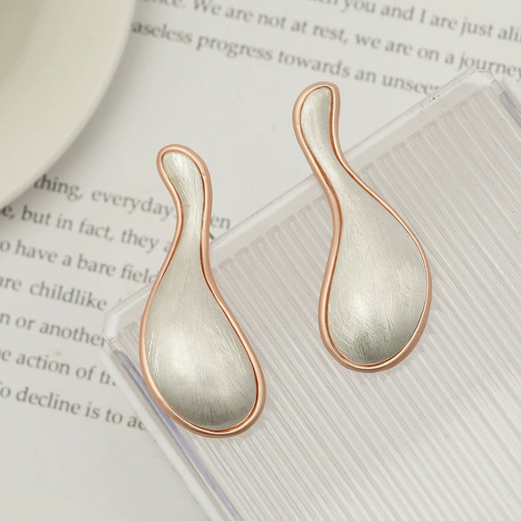 Vintage Geometric Metal Statement Earrings For Women Exaggerated Simple Fashion Jewelry For Wholesale