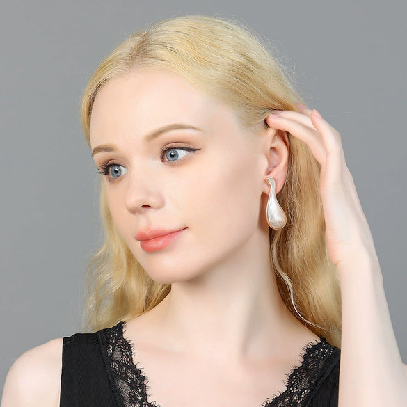 Vintage Geometric Metal Statement Earrings For Women Exaggerated Simple Fashion Jewelry For Wholesale