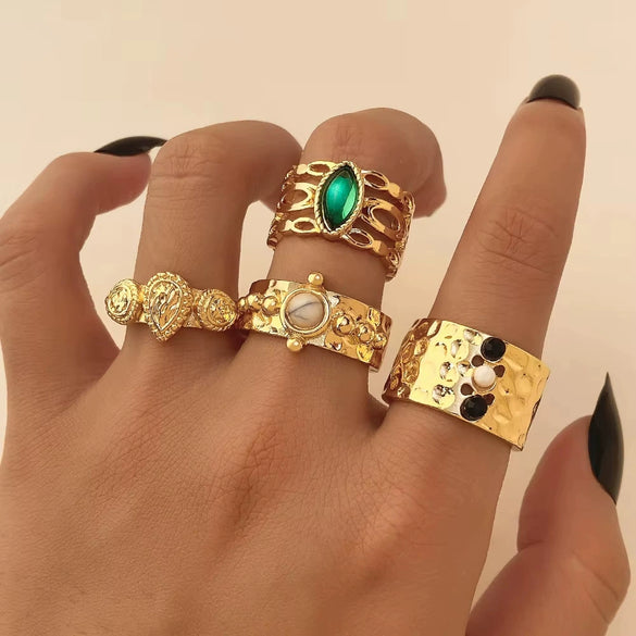 Vintage Geometric Round Turquoise Metal Ring Inlaid With Artificial Gemstones And Semiprecious Stones Gold Plated