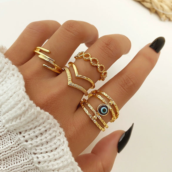 Vintage Geometric Round Turquoise Metal Ring Inlaid With Artificial Gemstones And Semiprecious Stones Gold Plated