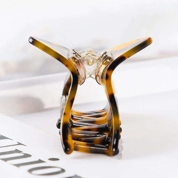 Vintage Handmade Acrylic Acetate Triangle Ponytail Hair Clip For Women Stylish Hair Accessory