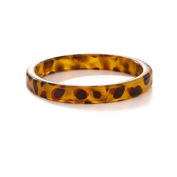 Vintage Leopard Print Resin Bracelet For Women With Delicate Tortoiseshell Pattern And Elegant Simple Statement Style