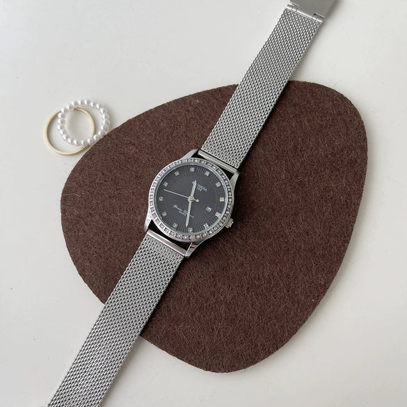 Vintage Silver Alloy Case And Chain Women's Bracelet Watch In College Style With Ordinary Glass Mirror