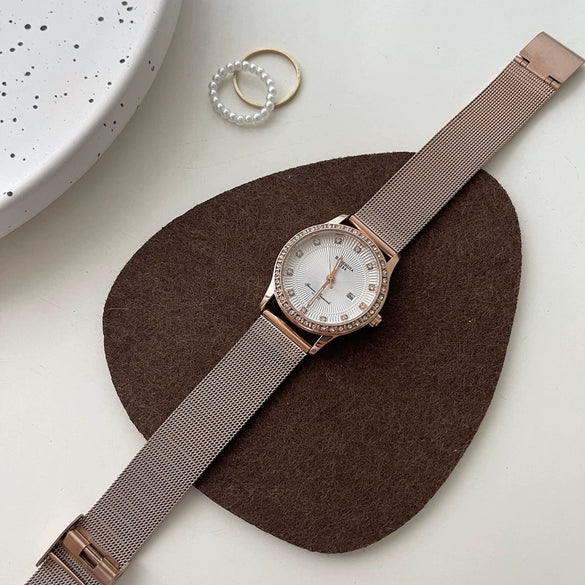 Vintage Silver Alloy Case And Chain Women's Bracelet Watch In College Style With Ordinary Glass Mirror