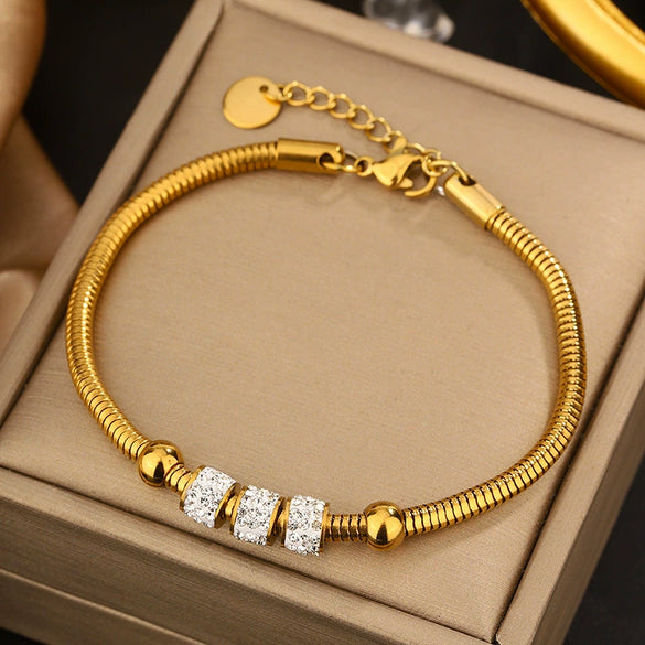 Vintage Small Fresh Style Stainless Steel Bracelet With Love Butterfly And Geometric Heart Shapes Electroplated