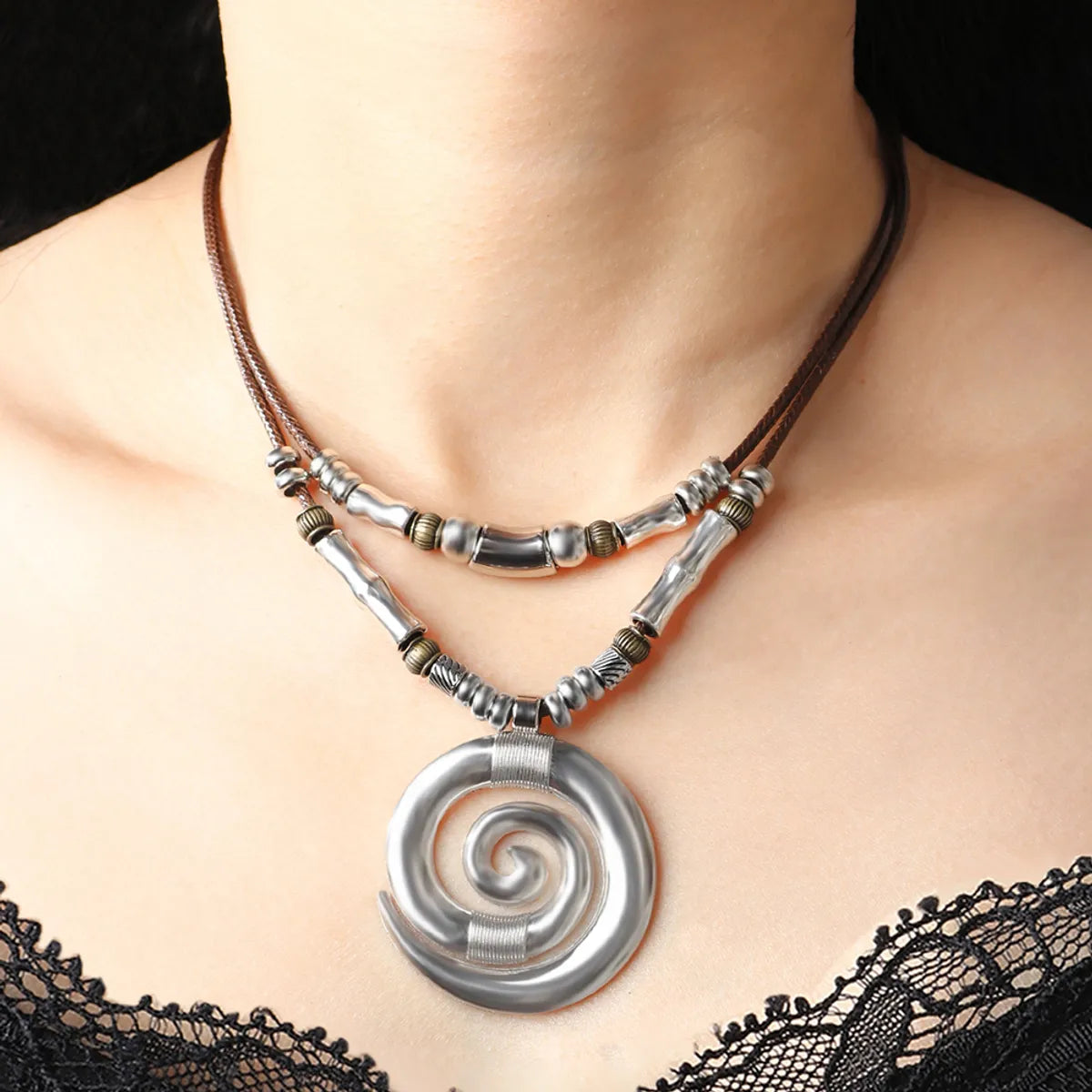 Vintage Style Ethnic Style Swirl Pattern Alloy Wax Line Unisex Pendant Necklace