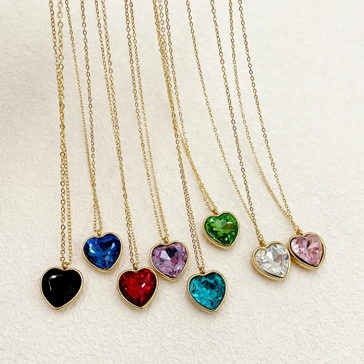 Vintage Style Luxurious Heart Shape Stainless Steel Plating Inlay Zircon Gold Plated Pendant Necklace