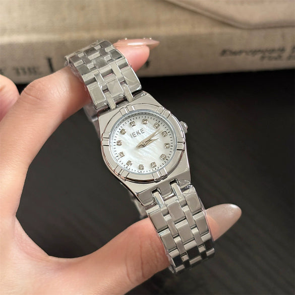 Vintage Style Round Diamond Dial Quartz Watch For Women With Stainless Steel Case And Buckle