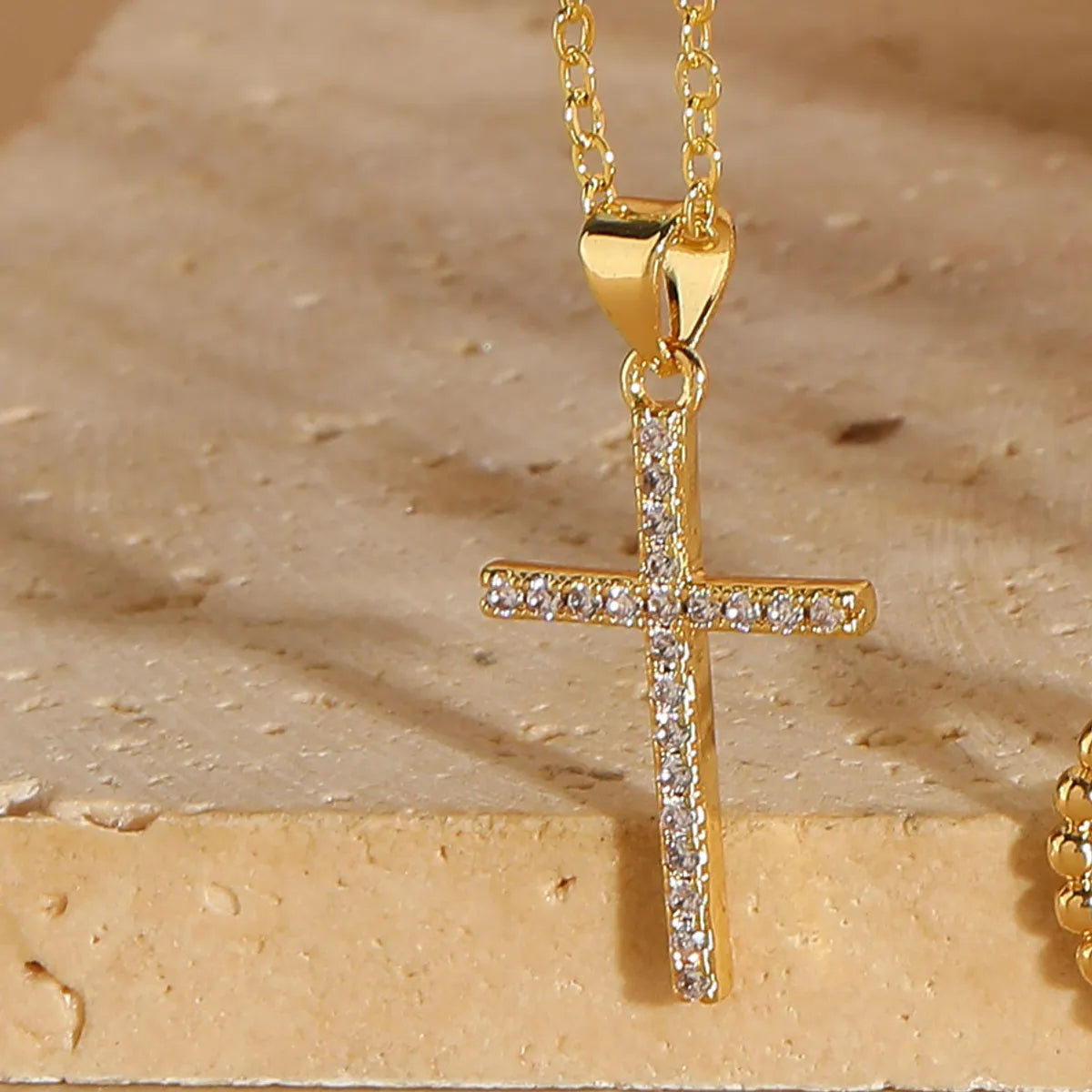 Vintage Style Simple Style Cross Copper 14k Gold Plated Zircon Pendant Necklace In Bulk