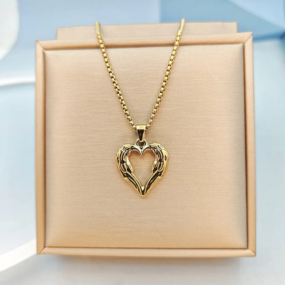 Vintage Style Simple Style Heart Shape Stainless Steel Plating 18k Gold Plated Pendant Necklace