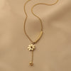 304 Stainless Steel 18K Gold Plated Vintage Style Sweet Plating Daisy Pendant Necklace