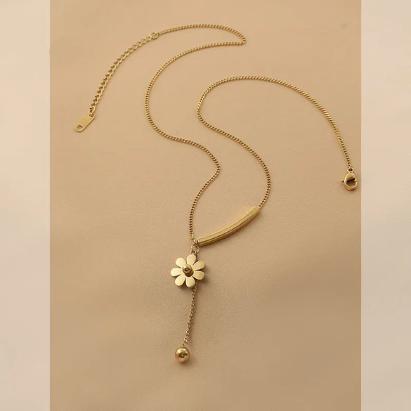 304 Stainless Steel 18K Gold Plated Vintage Style Sweet Plating Daisy Pendant Necklace
