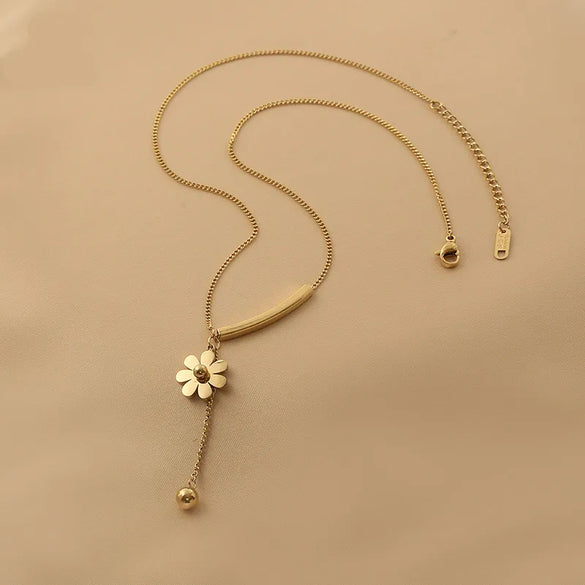 304 Stainless Steel 18K Gold Plated Vintage Style Sweet Plating Daisy Pendant Necklace