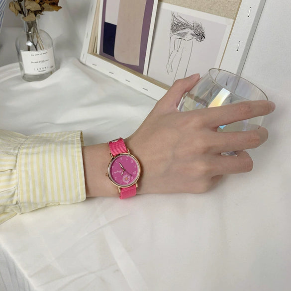 Watch Canvas Alloy Green Daisy Pattern Leisure Style