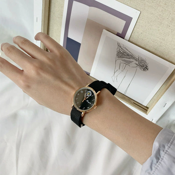 Watch Canvas Alloy Green Daisy Pattern Leisure Style