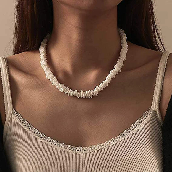 White Irregular Shell Beaded Puka Necklace Minimalist Geometric Electroplated Regular Chain Pendant Necklace For Women And Men