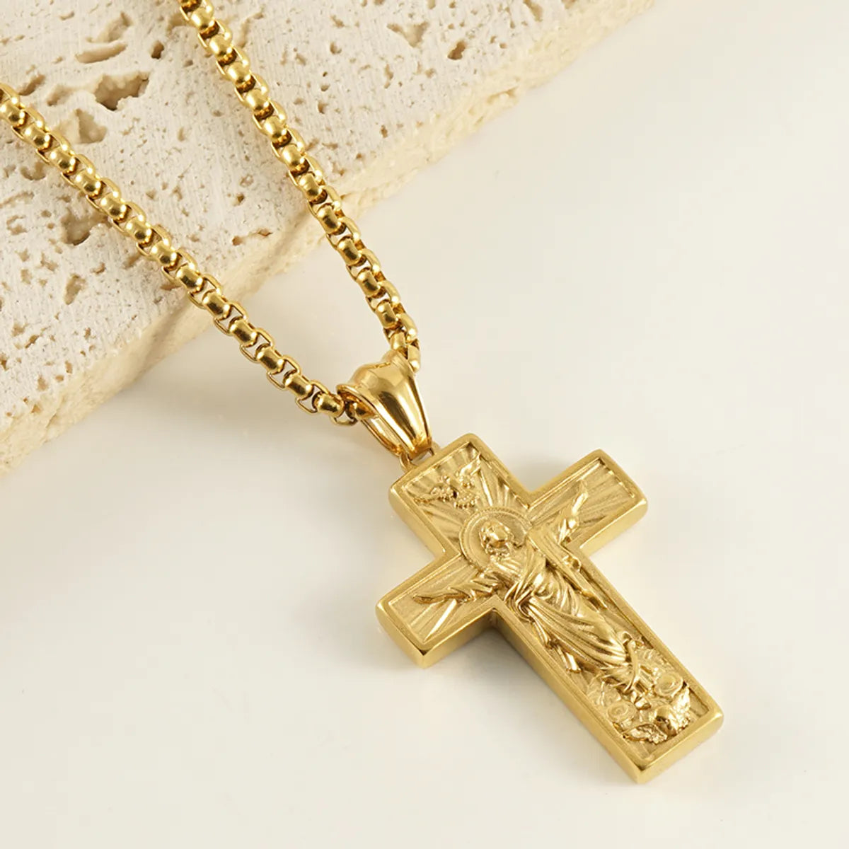 Wholesale 1 Piece Retro Cross Stainless Steel 18k Gold Plated Pendant Necklace