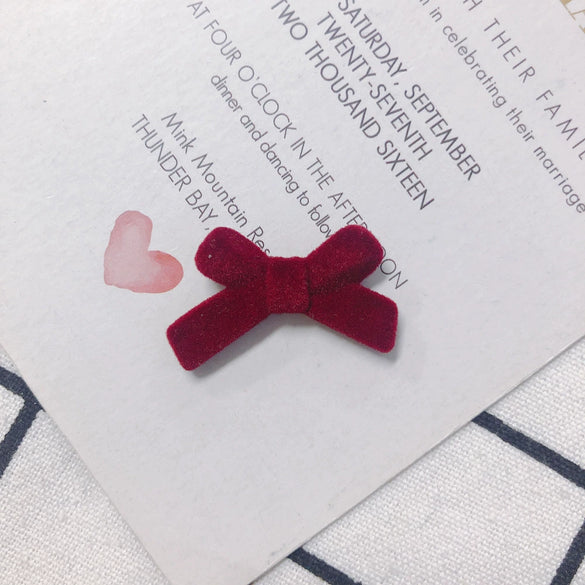 Wholesale Accessories Flocking Velvet Bow Pendant Retro Sweet Style