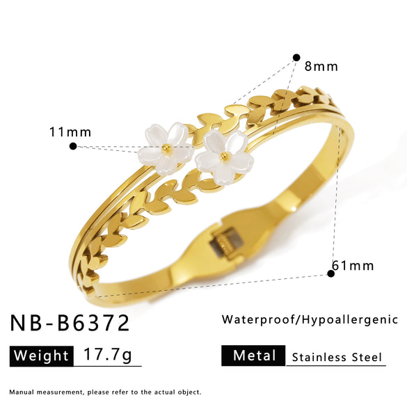 Wholesale Accessories Gold Plated Stainless Steel With Flower Elements Fashion Niche Design