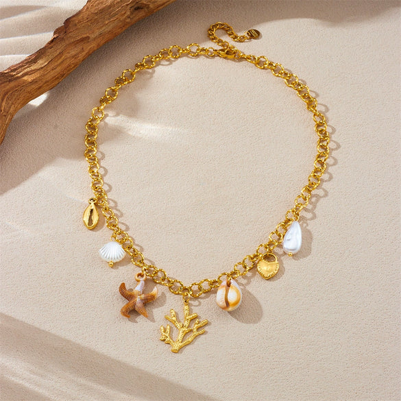 Wholesale Accessories Stainless Steel Women's Necklace With Leaf Pattern And Electroplating In Retro Ocean Resort Style