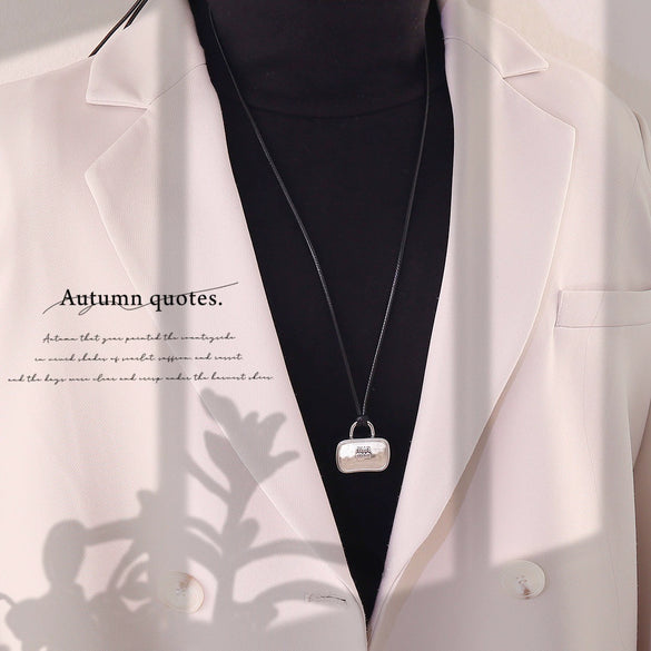 Wholesale Adjustable Sweater Chain Necklace With Geometric And Heart Shape Alloy Pendant And Black Braided Rope