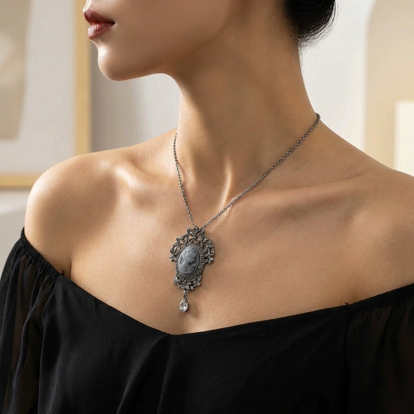 Wholesale Adult Women Light Luxury Geometric Cartoon Characters Alloy Electroplated Pendant Necklace And Brooch