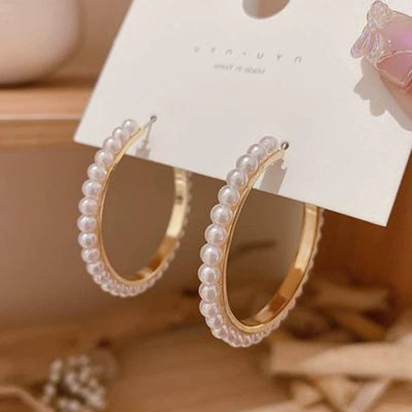 Wholesale Alloy And 925 Silver Hollow Big Circle Pearl Earrings With Geometric Pattern For Women Retro And Simple Style