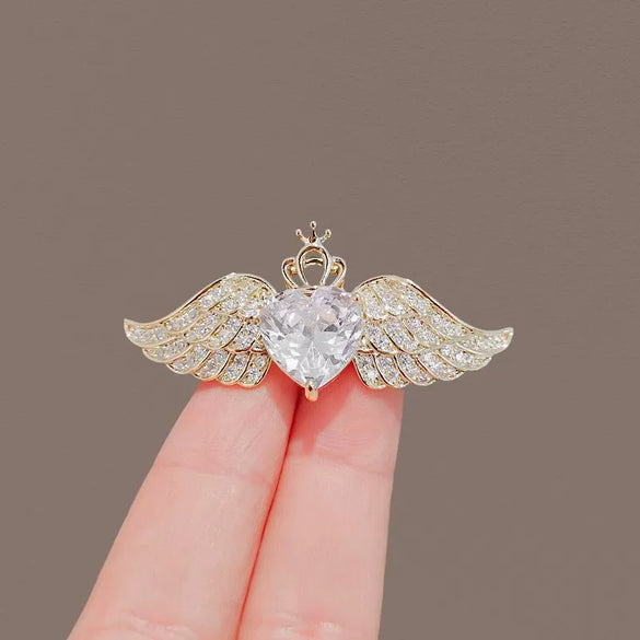 Wholesale Alloy Angel Wings Brooch With Heart Shape And Dropshaped Patterns For Women Electroplated Design