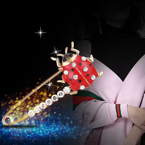 Wholesale Alloy Animal Brooch With Electroplating Fashionable Clothing Accessory