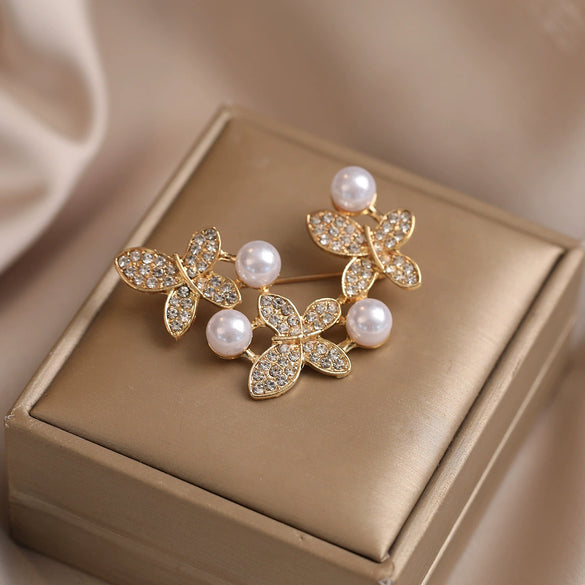 Wholesale Alloy Animal Butterfly Electroplating Minimalist Women's Brooch Suit Accessories