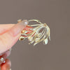 Wholesale Alloy Animal Style Electroplated Ladies Swan Brooch Suit Pin Accessories