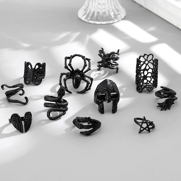 Wholesale Alloy Animals Zodiac Electroplated Ring With Snake Skull Spider Mask Design