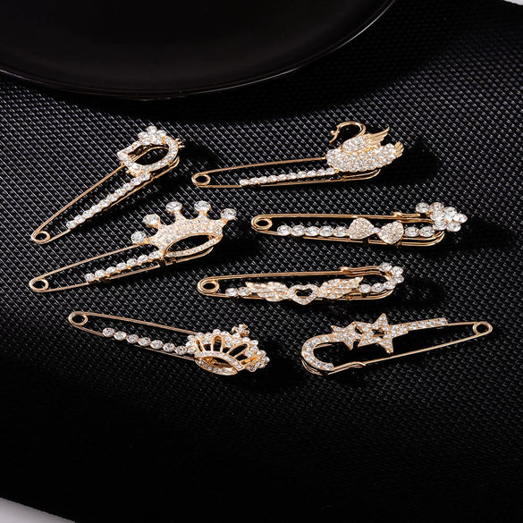 Wholesale Alloy Antilight Brooch Buckle Pin For Women With Zodiac Sign Animal Crown Flower Bow Leaf Geometric Patterns Electroplated