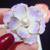 Wholesale Alloy Artificial Gemstones And Semiprecious Stones Inlaid Women's Pearl Flower Brooch