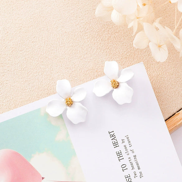 Wholesale Alloy Baking Paint Four Leaf Clover Flower Earrings For Women