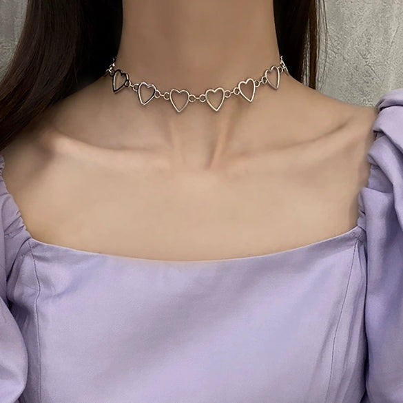 Wholesale Alloy Ball Chain Retro Geometric Heart Hollow Love Necklace With Electroplating